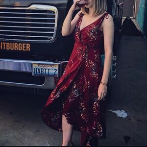 Lulu's Burgundy Floral Wrap Midi Dress M
